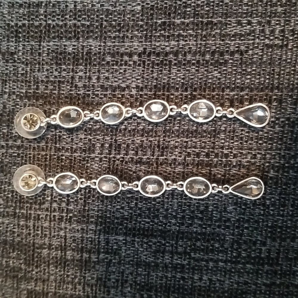 Dangle earrings